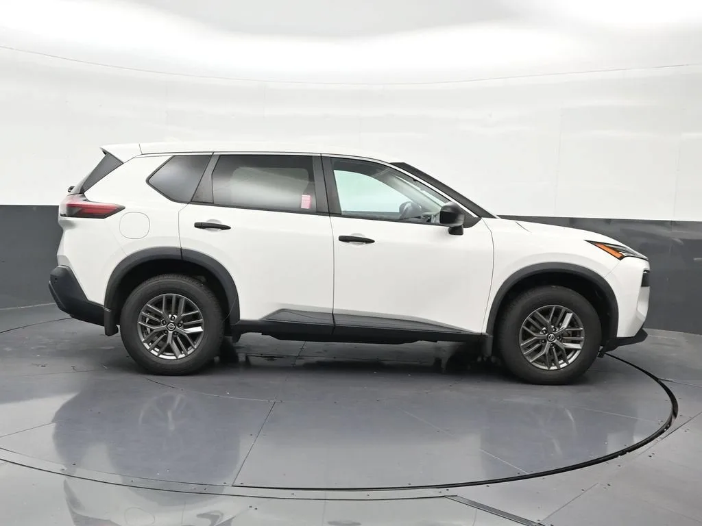 2021 Nissan Rogue S FWD photo 7