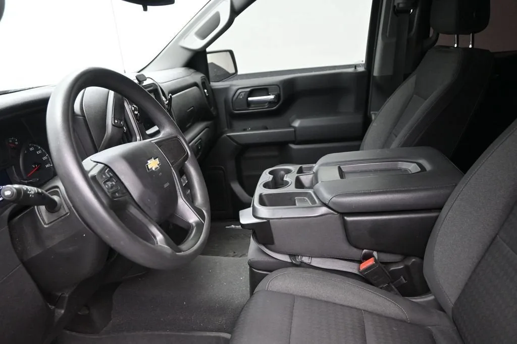2022 Chevrolet Silverado 1500 Custom photo 12