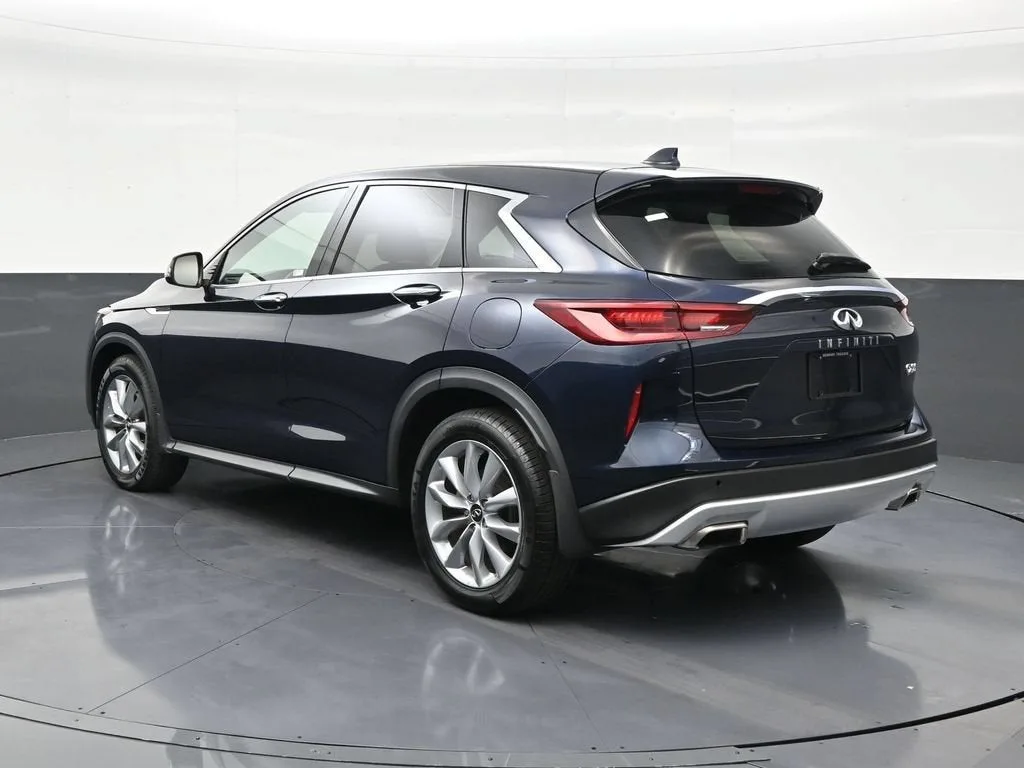 2022 INFINITI QX50 PURE photo 3