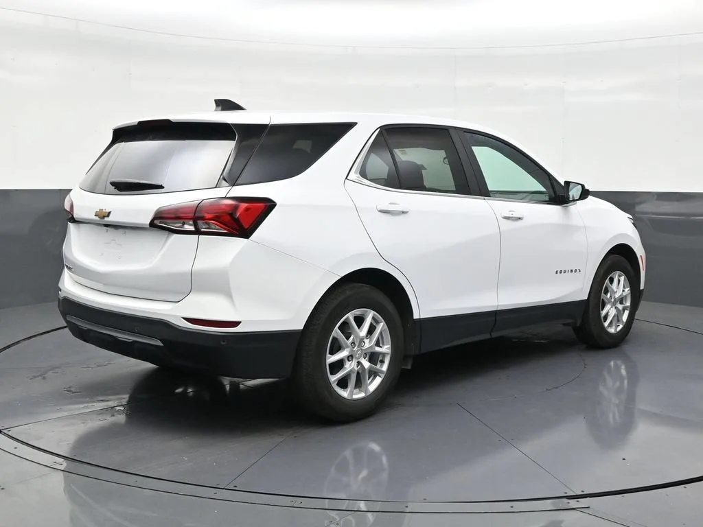 2021 Chevrolet Equinox LT photo 5