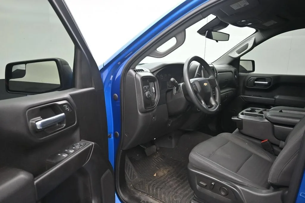 2022 Chevrolet Silverado 1500 Custom photo 10