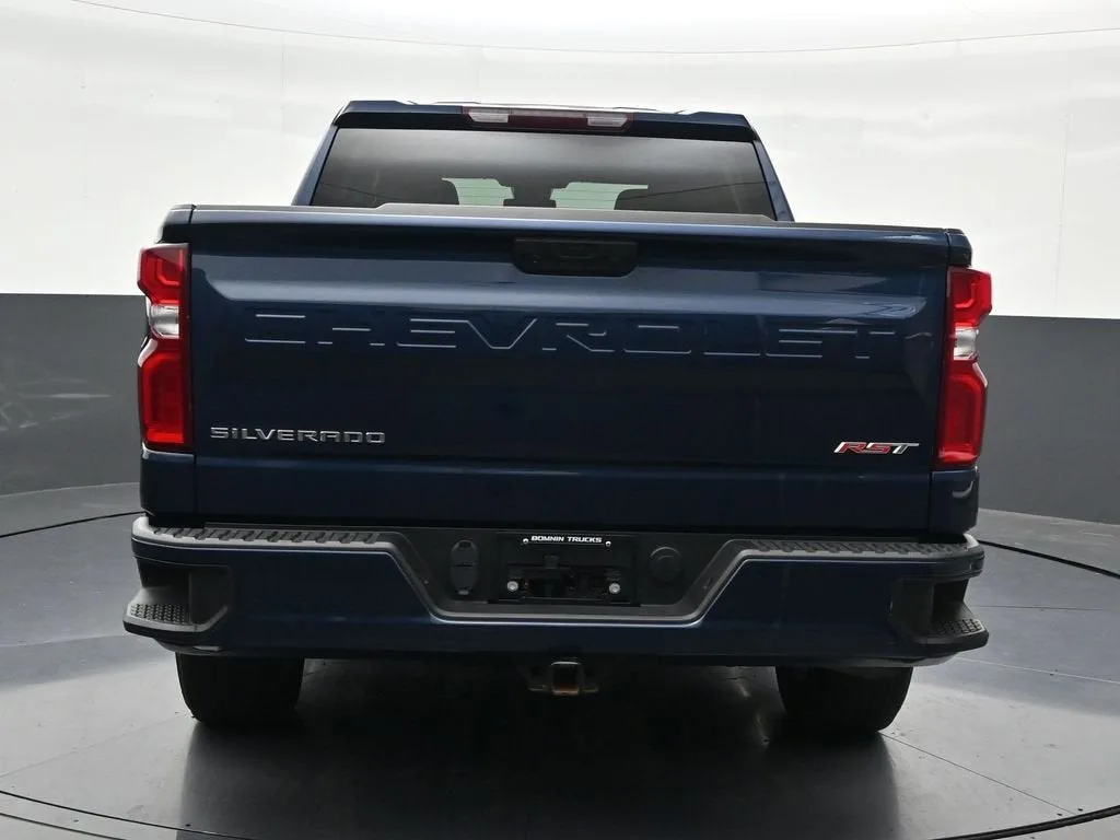 2023 Chevrolet Silverado 1500 RST photo 4