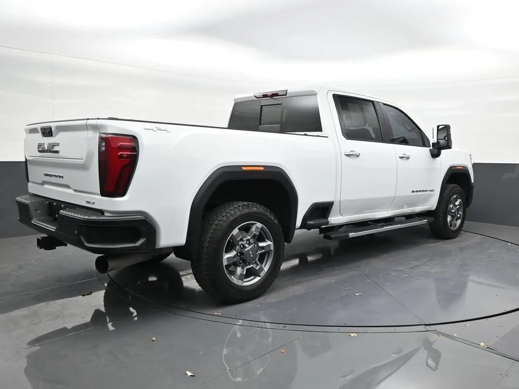 2025 GMC Sierra 2500 HD SLT photo 5