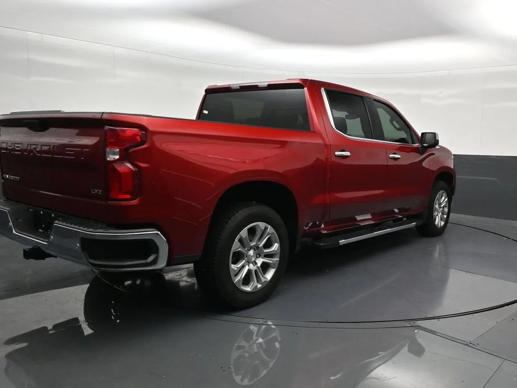 2024 Chevrolet Silverado 1500 LTZ photo 5