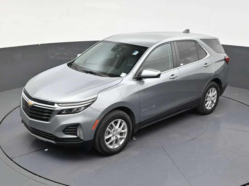 2024 Chevrolet Equinox LT photo 12
