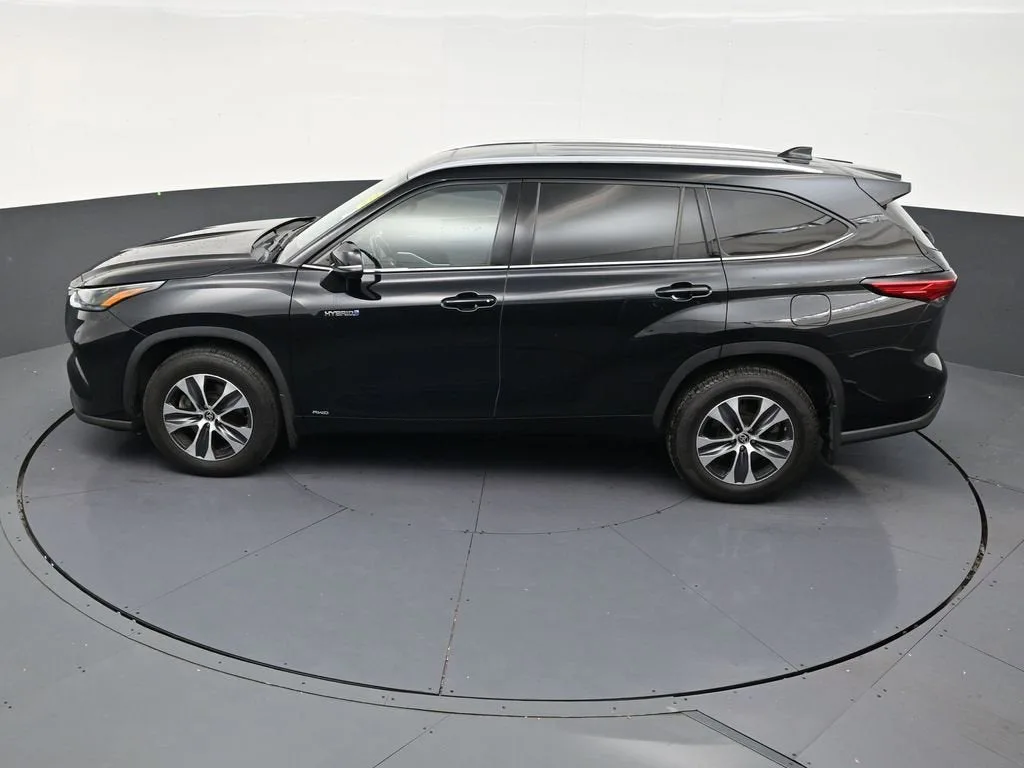 2021 Toyota Highlander Hybrid XLE photo 13