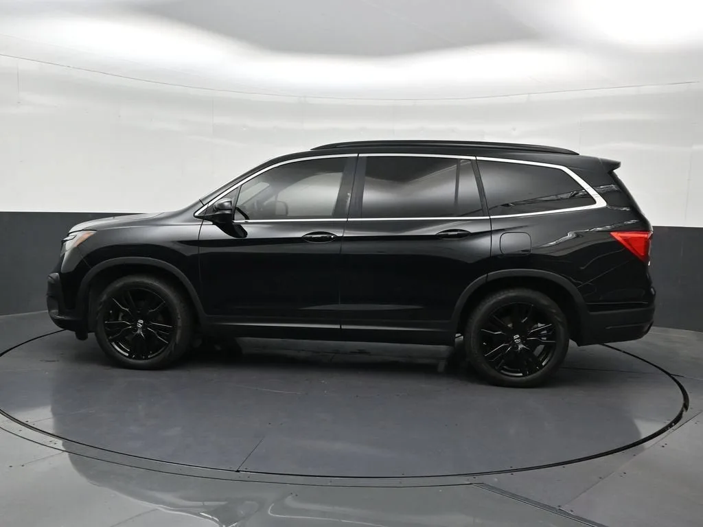 2021 Honda Pilot 2WD Special Edition photo 2