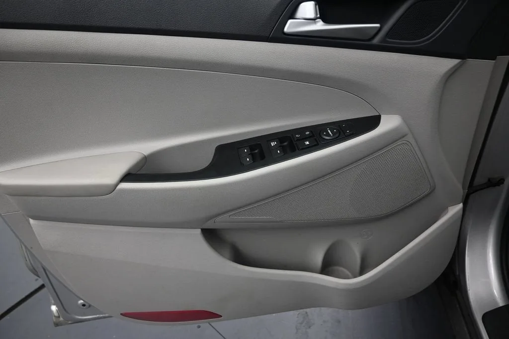 2021 Hyundai Tucson SE photo 11