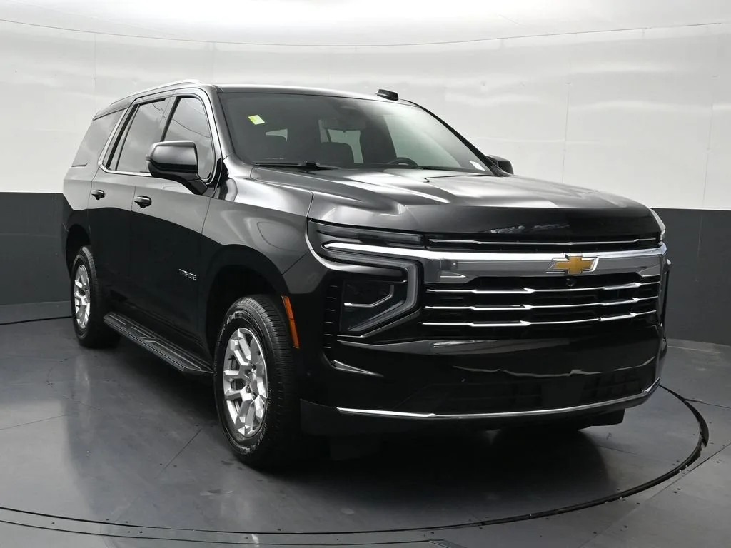 2025 Chevrolet Tahoe LT photo 8