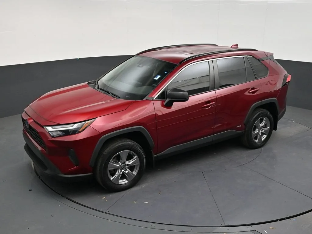 2024 Toyota RAV4 Hybrid LE photo 12