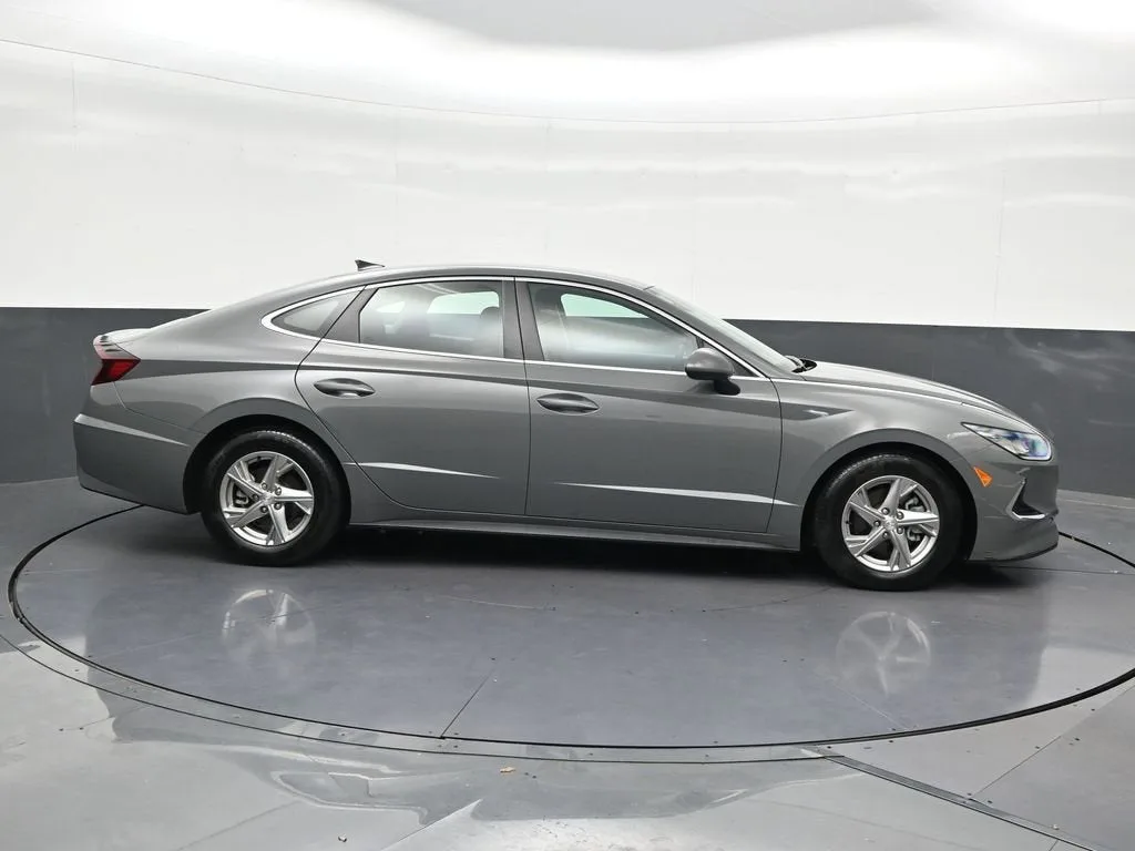 2022 Hyundai Sonata SE photo 7