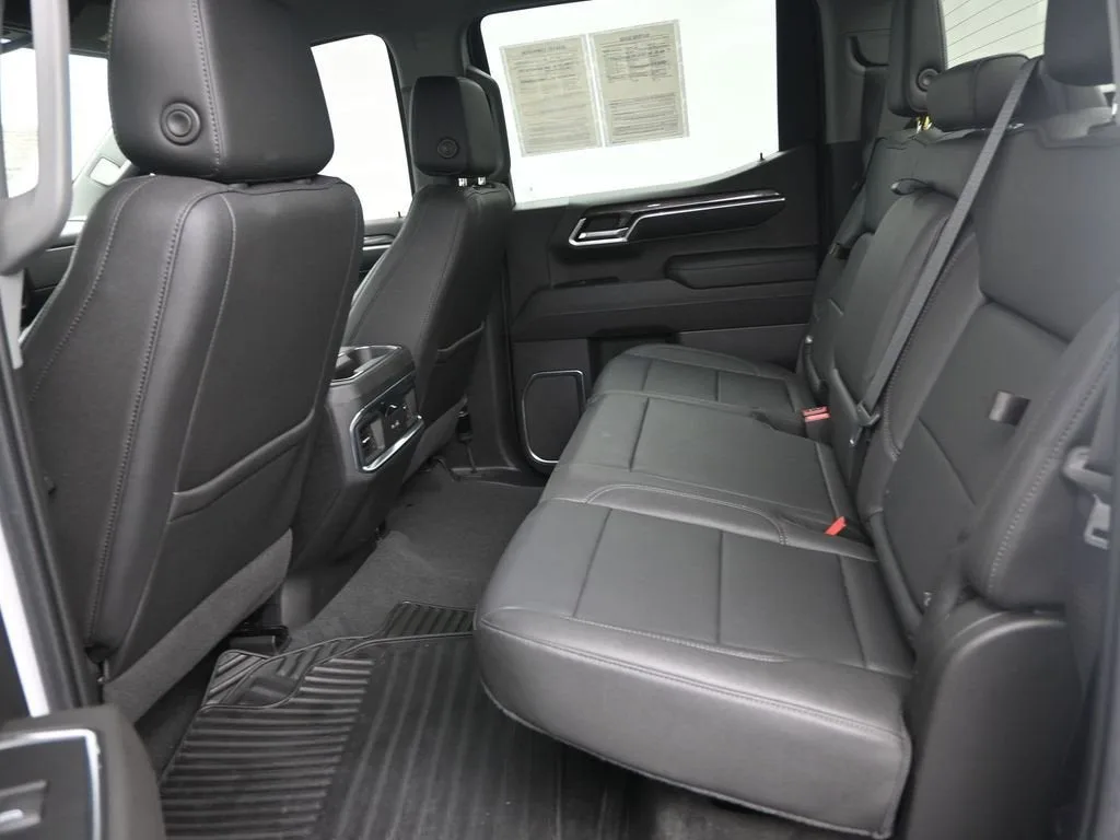 2022 Chevrolet Silverado 1500 LTZ photo 11