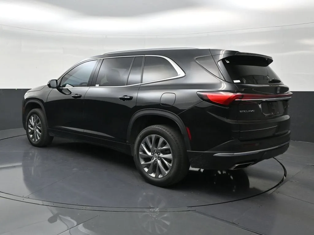 2025 Buick Enclave Preferred photo 3