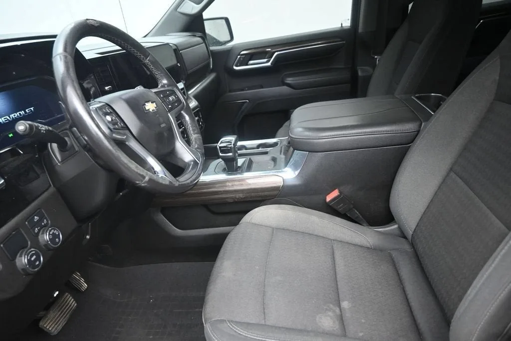 2023 Chevrolet Silverado 1500 LT photo 12