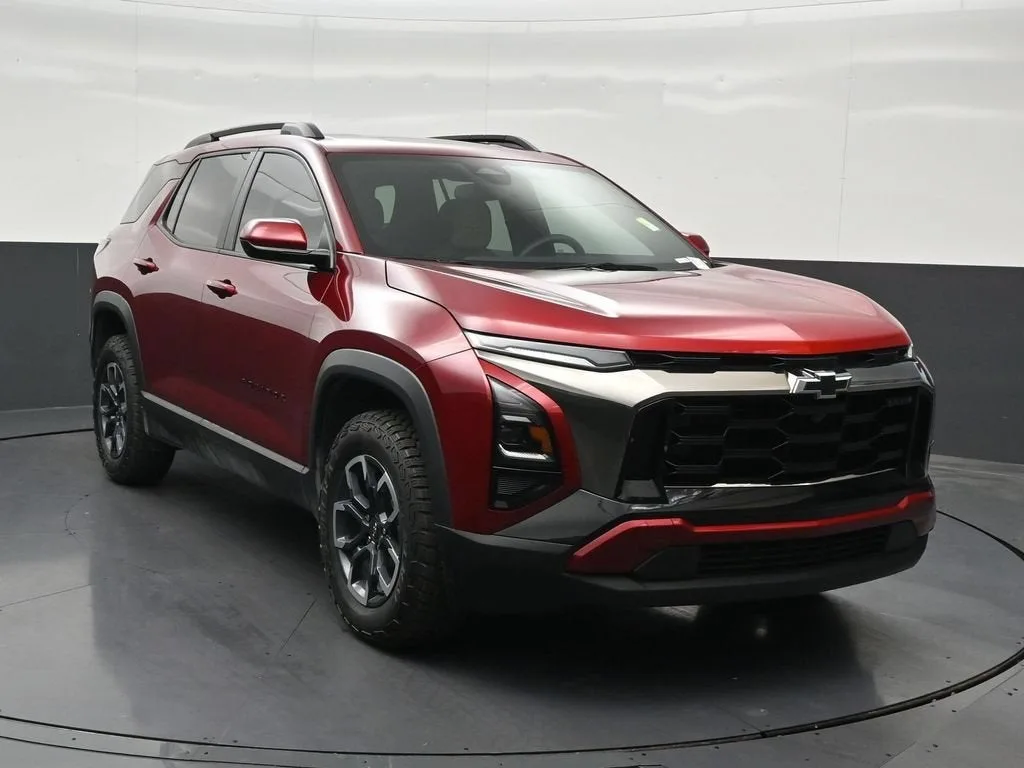2026 Chevrolet Equinox ACTIV photo 8