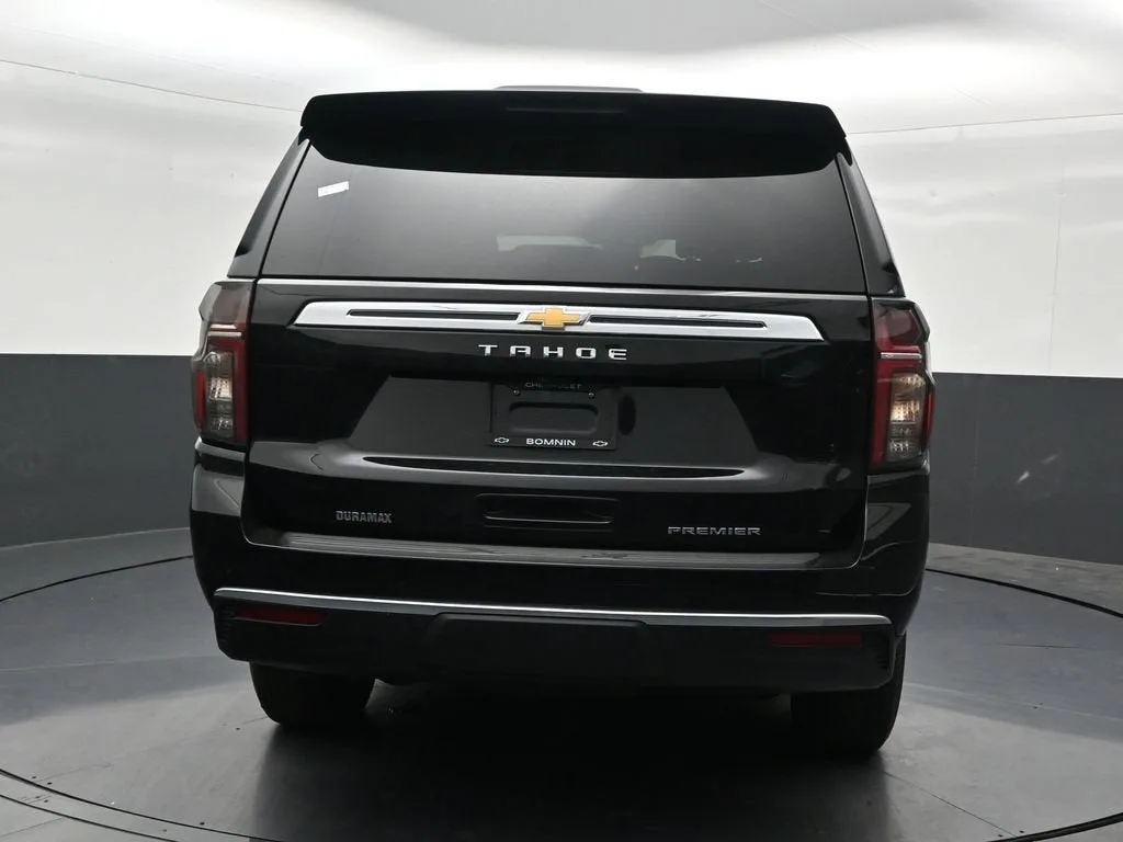 2023 Chevrolet Tahoe Premier photo 4