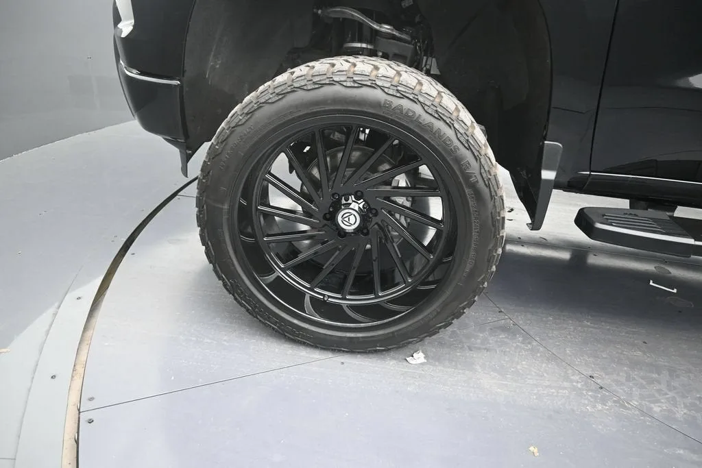 2026 Chevrolet Silverado 1500 RST photo 9