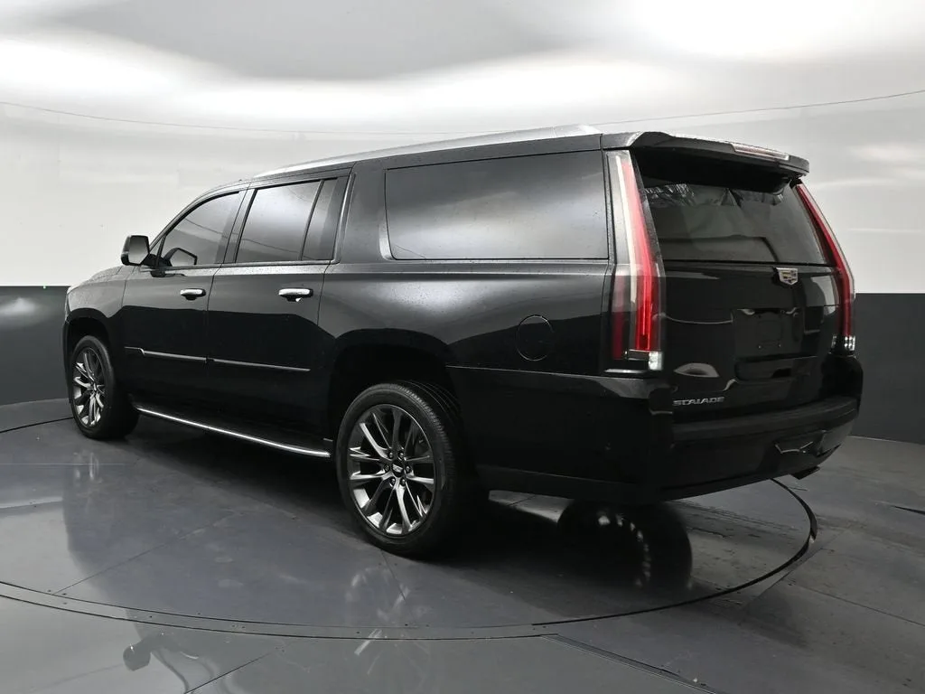 2020 Cadillac Escalade ESV Luxury photo 3