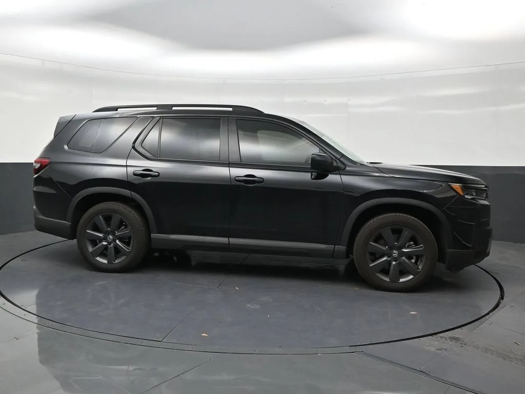 2026 Honda Pilot Sport photo 6