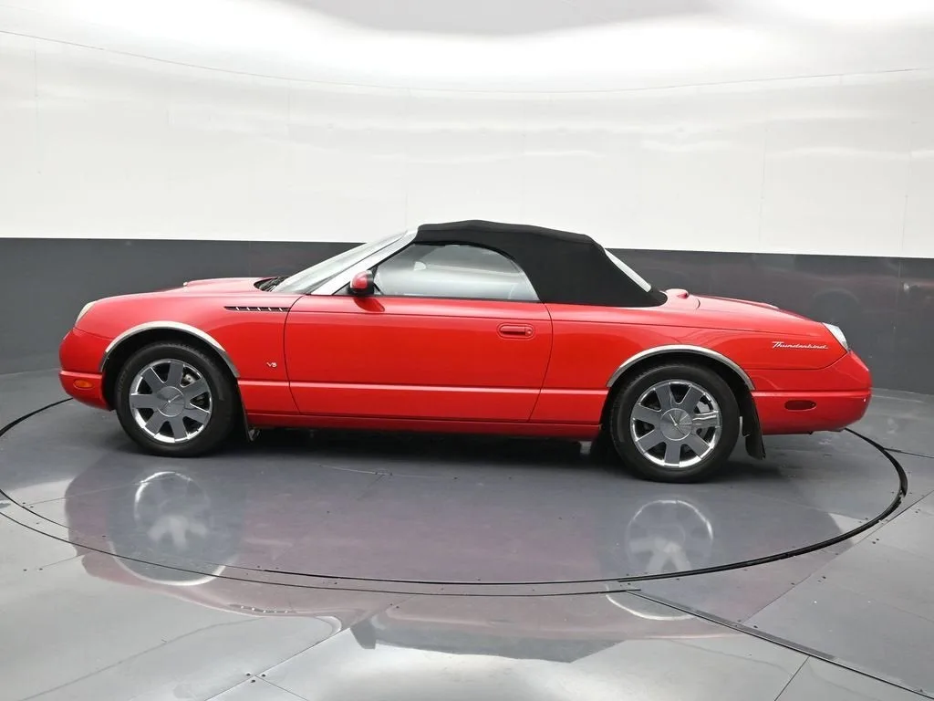 2003 Ford Thunderbird Deluxe photo 2