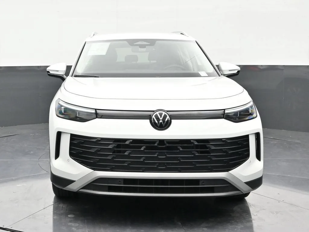 2026 Volkswagen Tiguan S photo 8