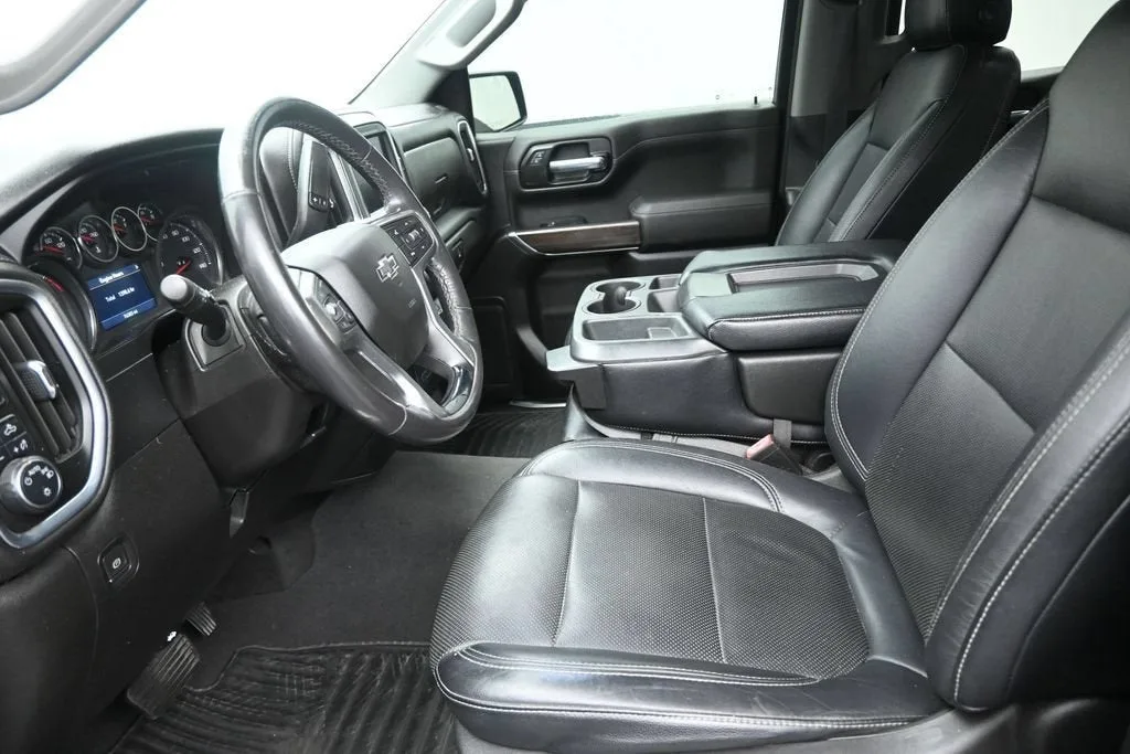 2021 Chevrolet Silverado 1500 RST photo 12