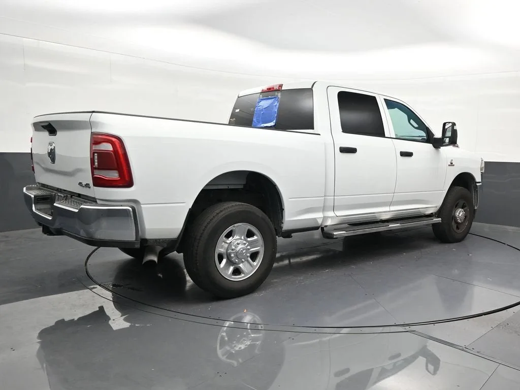 2024 RAM 2500 Tradesman Crew Cab 4x4 6'4" Box photo 5