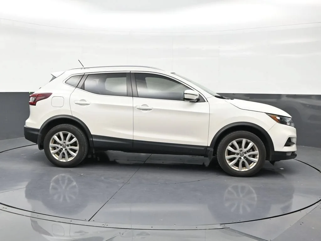 2022 Nissan Rogue Sport SV FWD Xtronic CVT photo 6