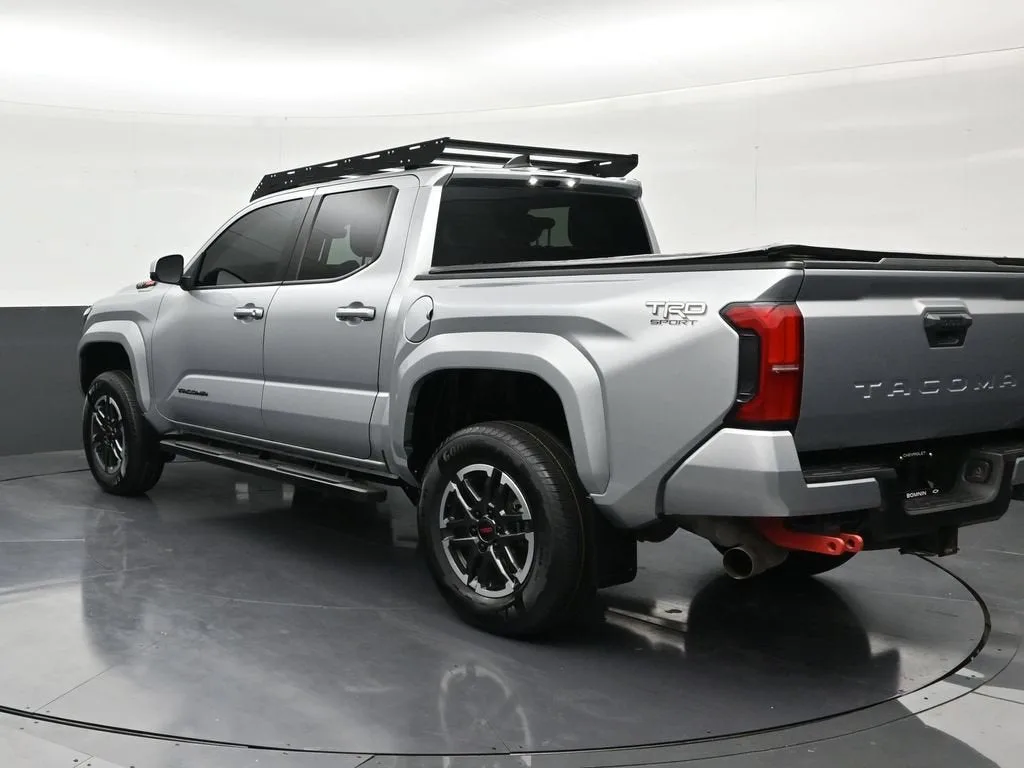 2024 Toyota Tacoma TRD Sport photo 3