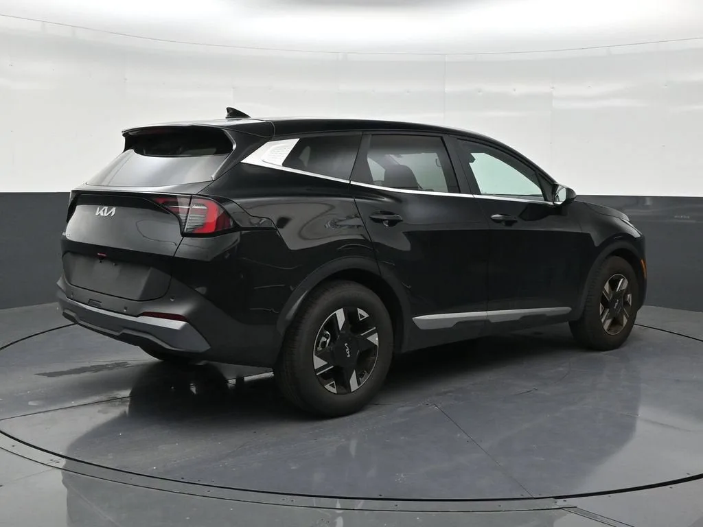 2026 Kia Sportage LX photo 5