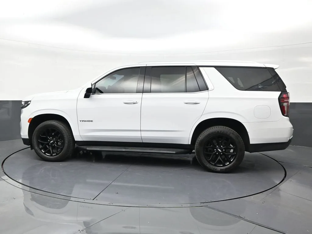 2022 Chevrolet Tahoe LS photo 2