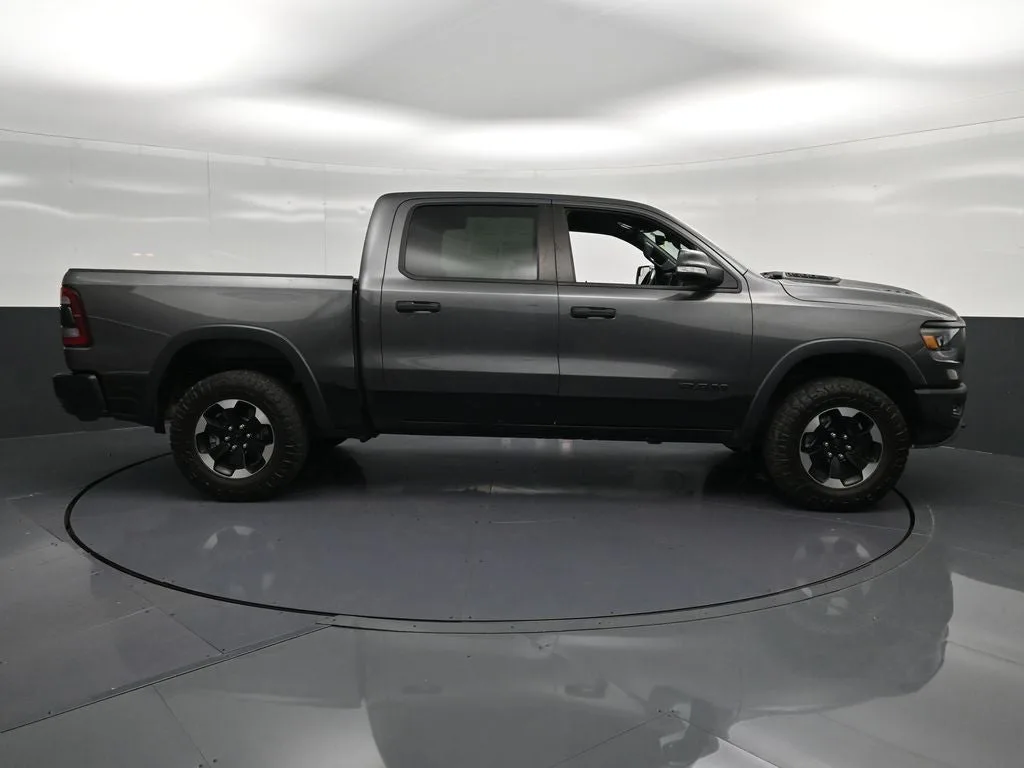 2022 RAM 1500 Rebel photo 4