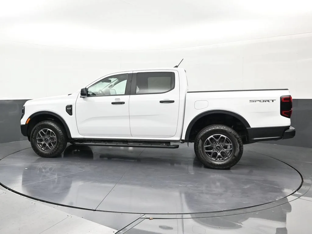 2024 Ford Ranger XLT photo 2