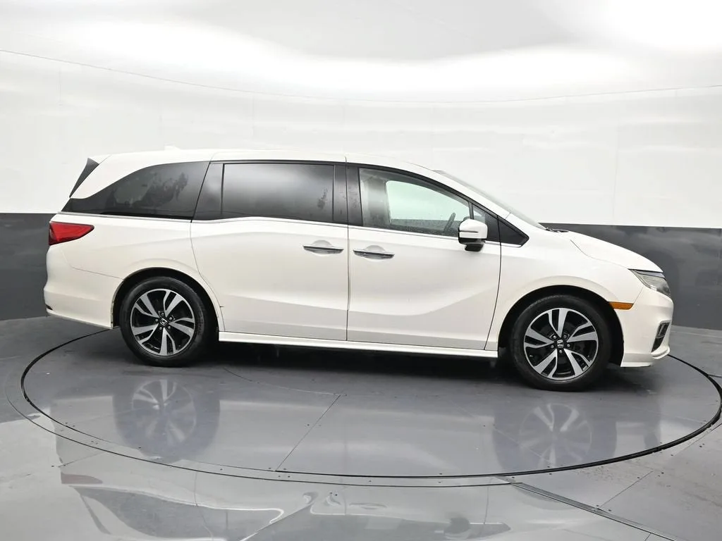 2018 Honda Odyssey Elite photo 6