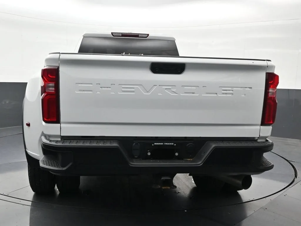 2025 Chevrolet Silverado 3500 HD WT DRW photo 6