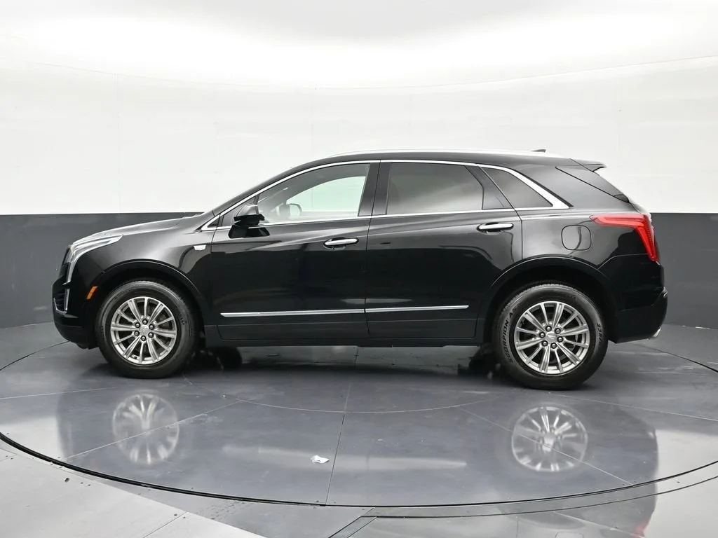 2019 Cadillac XT5 Luxury FWD photo 2