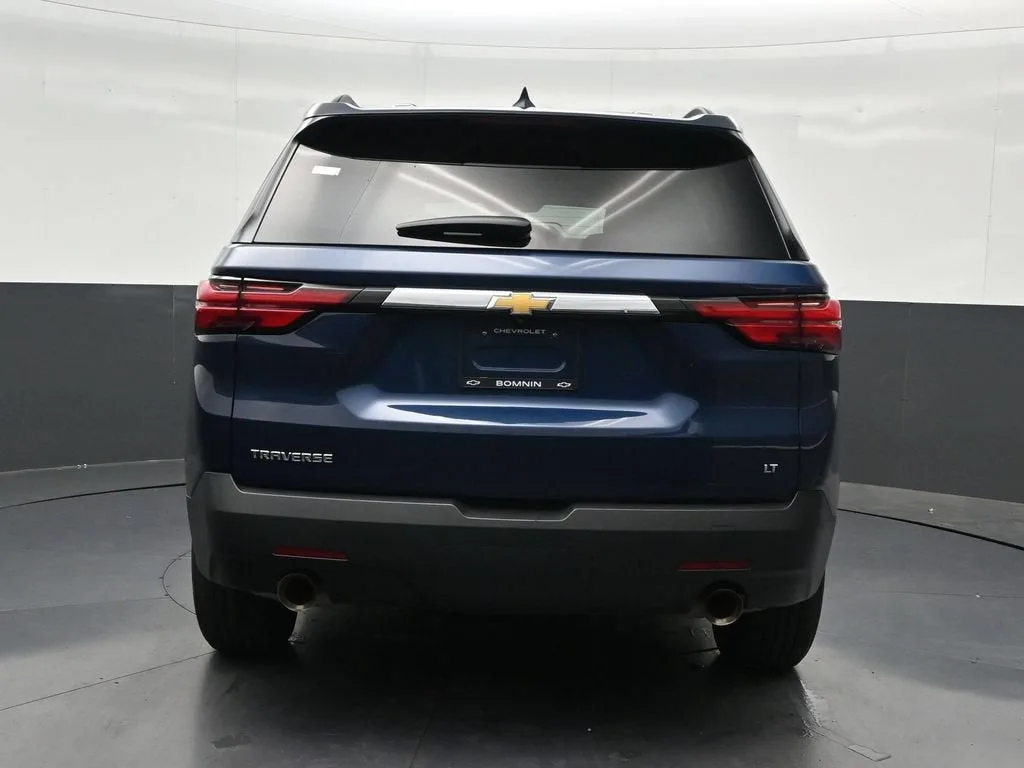 2023 Chevrolet Traverse LT Cloth photo 4