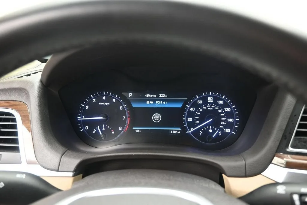 2019 Genesis G80 3.8L photo 12