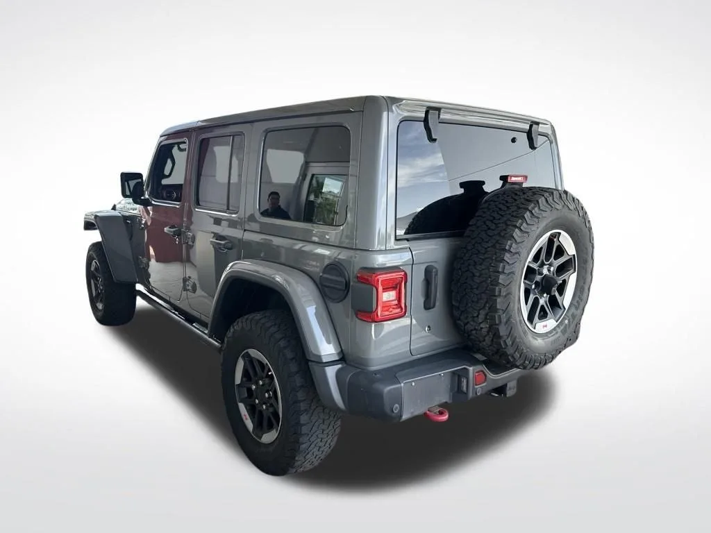 2019 Jeep Wrangler Unlimited Rubicon photo 2