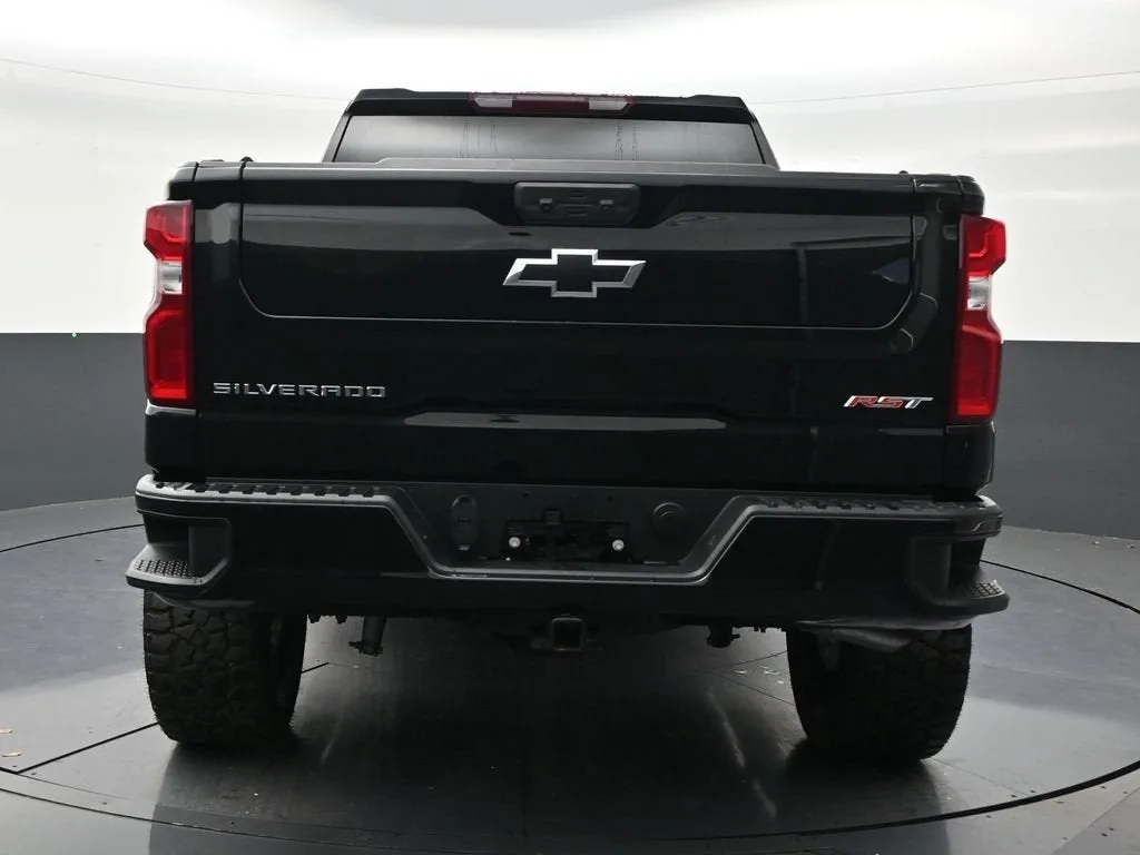 2026 Chevrolet Silverado 1500 RST photo 4