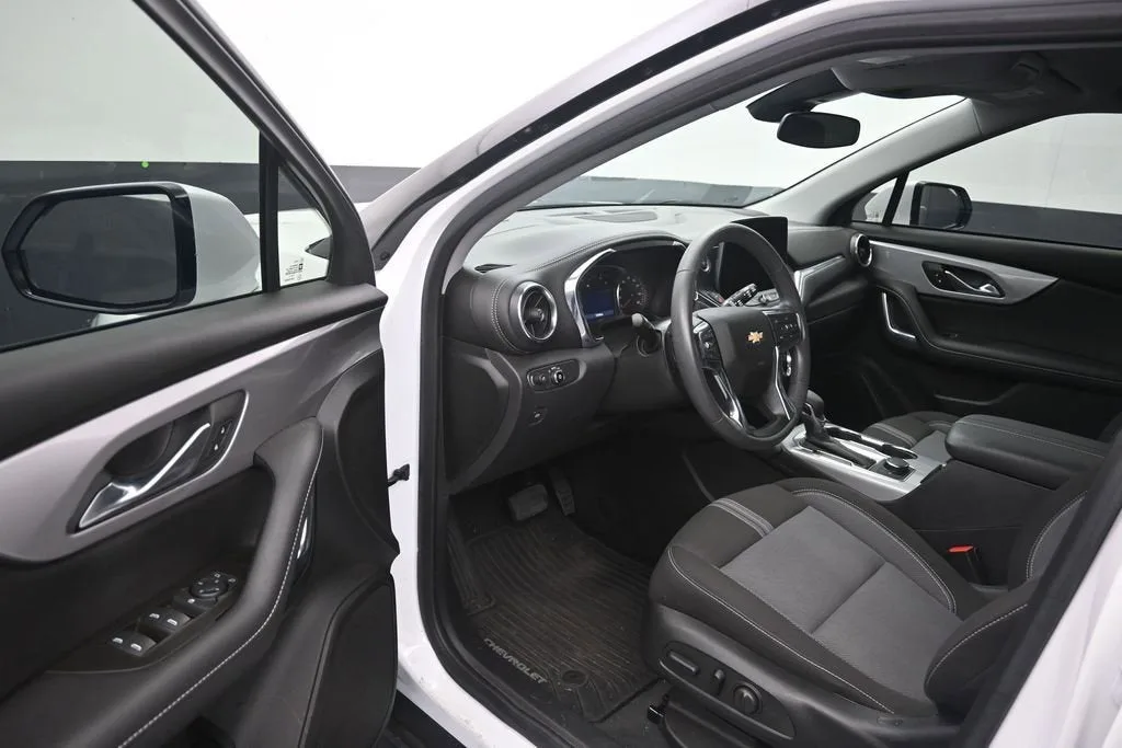 2023 Chevrolet Blazer 2LT photo 9