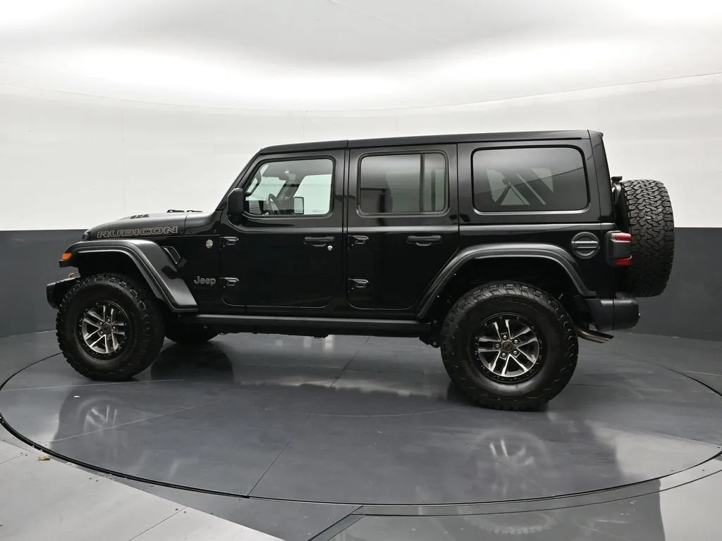2024 Jeep Wrangler 4-Door Rubicon 392 4x4 photo 2