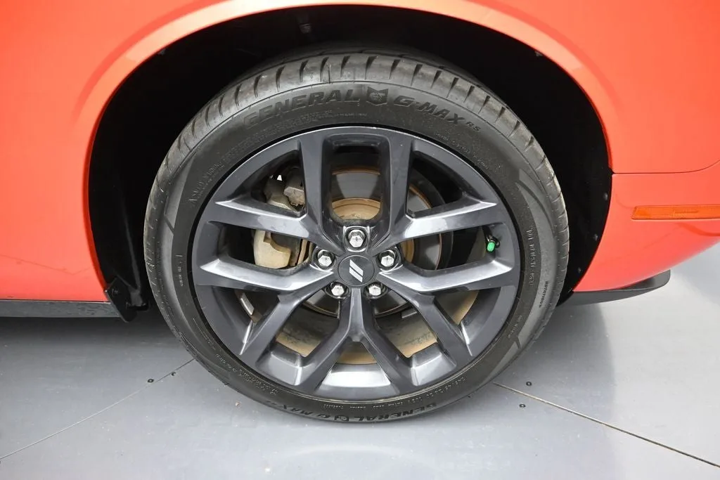 2021 Dodge Challenger SXT photo 9