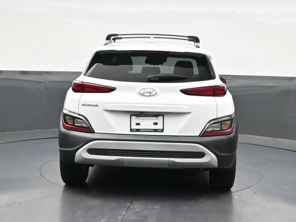 2022 Hyundai Kona SEL photo 4