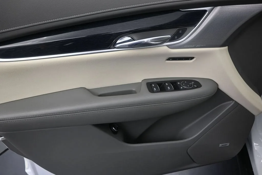 2024 Cadillac XT6 Premium Luxury photo 11