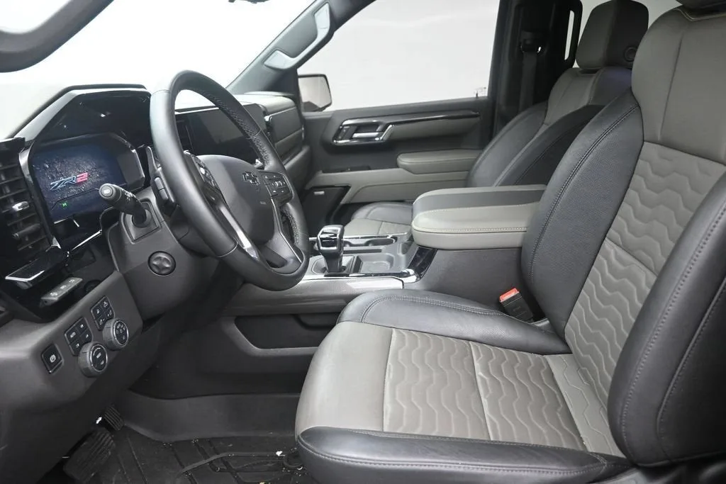 2025 Chevrolet Silverado 1500 ZR2 photo 12