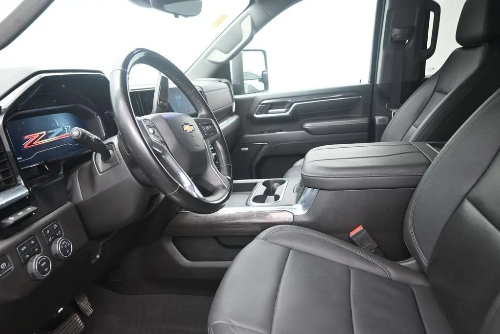 2024 Chevrolet Silverado 2500 HD LTZ photo 12