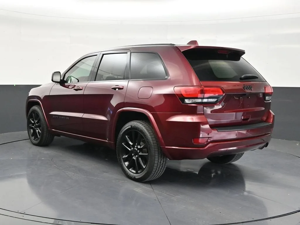 2020 Jeep Grand Cherokee Altitude 4x2 photo 3