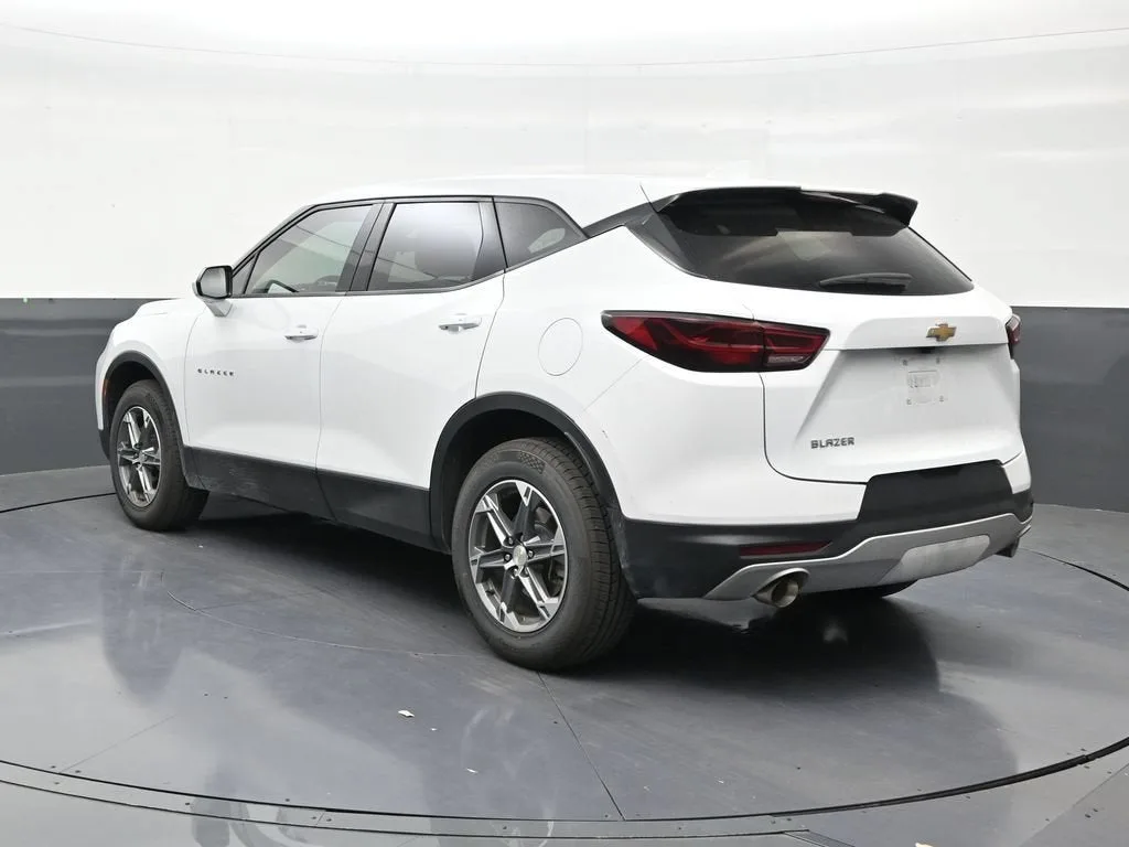 2024 Chevrolet Blazer 2LT photo 3