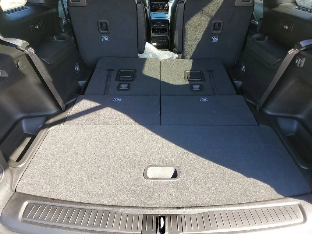 2025 Jeep Grand Cherokee L Limited photo 7